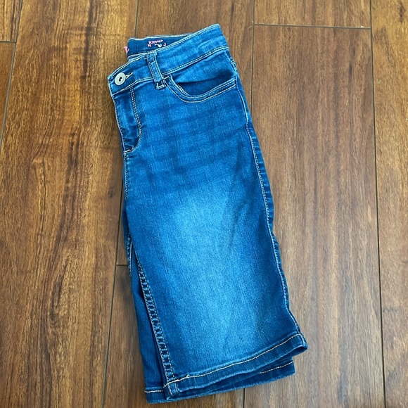 Girl Capri Shorts - Picture 4 of 6